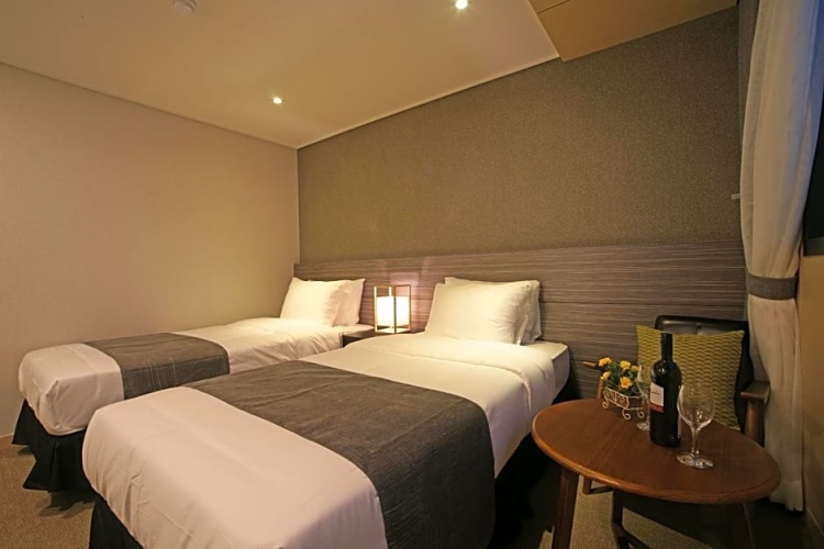 Business Twin room with balcony and with view