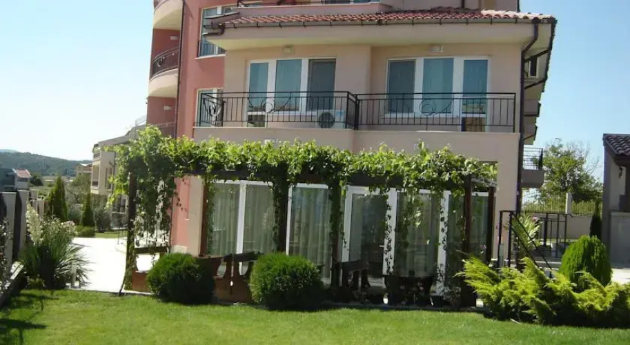 Saint Irina Villa