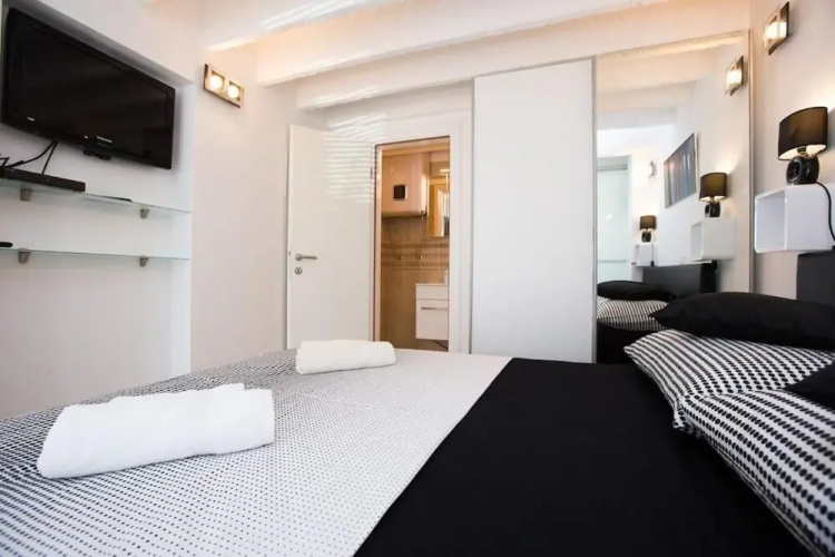 Val Apartments