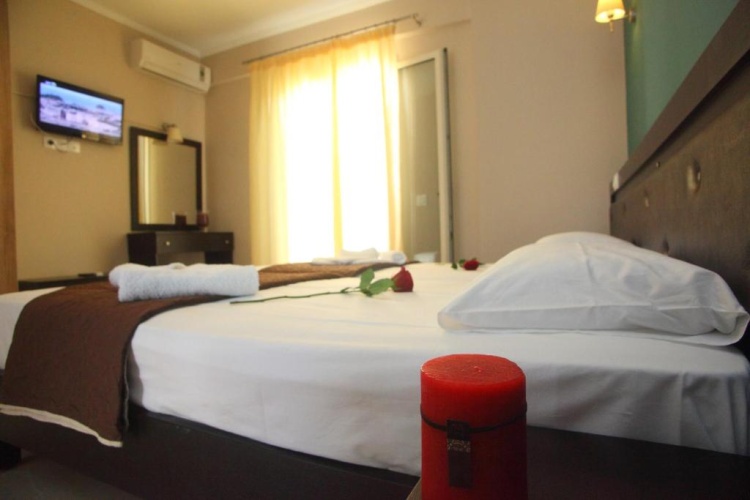 Standard Double room with pool view