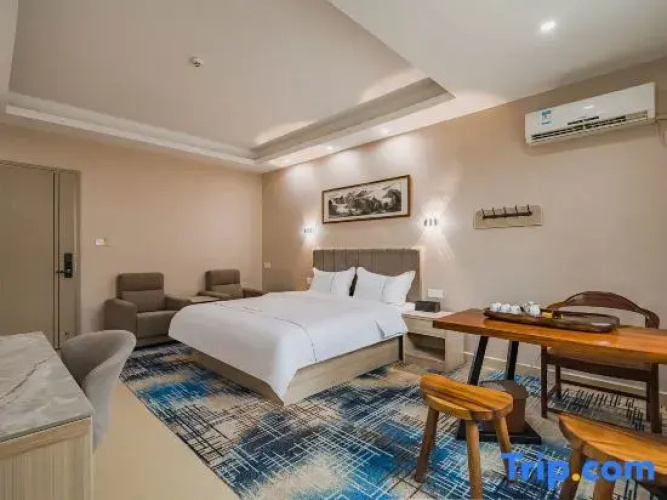 Light Luxury Apartment