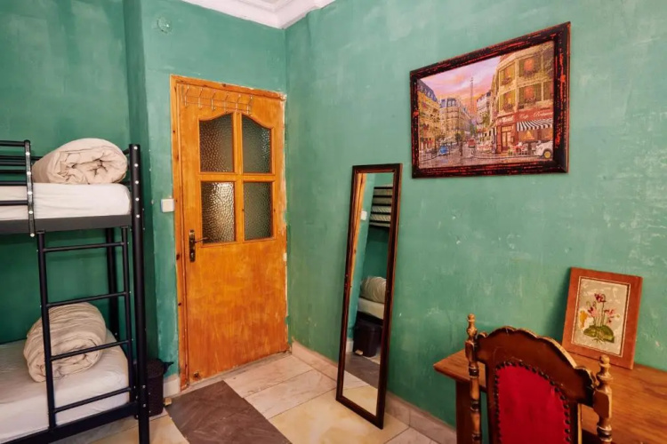 hostel vague