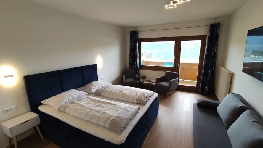 2 Bedrooms Standard Quadruple room with lake view
