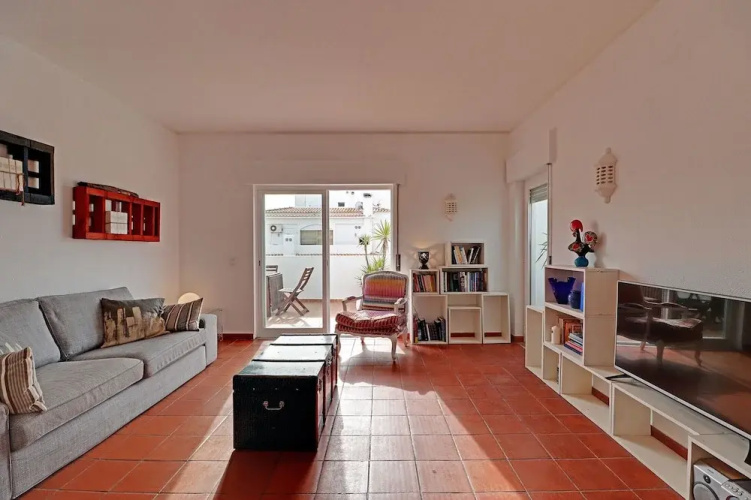 Albufeira Central 1 by Homing