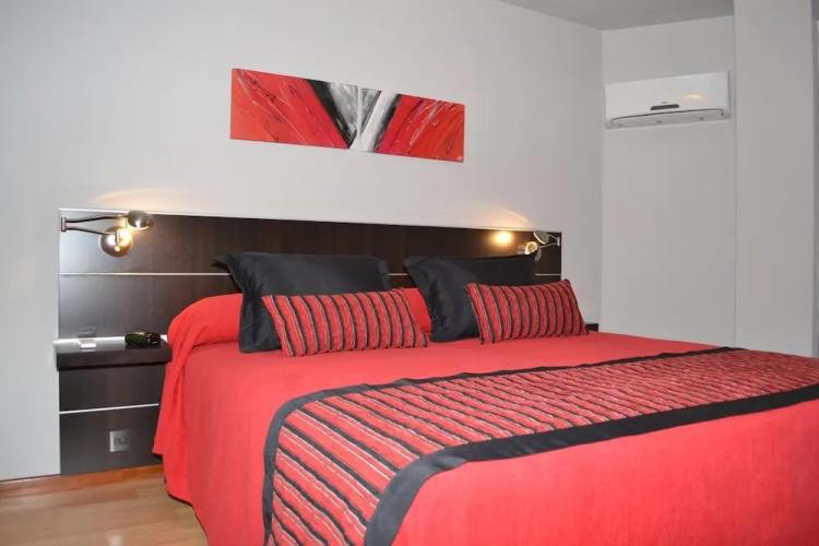 Kube Apartments