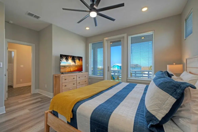 La Concha Blvd #31 -