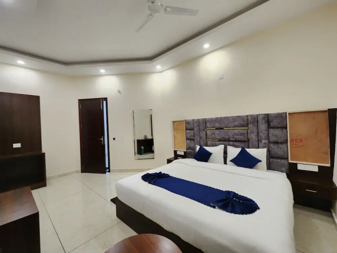 Raina's BnB