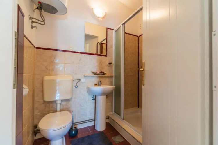 Apartment 1510