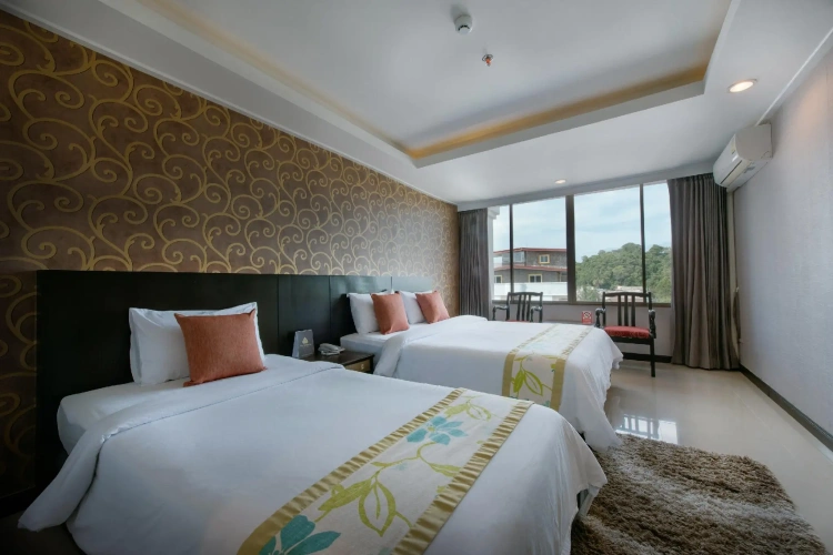 Superior Triple room