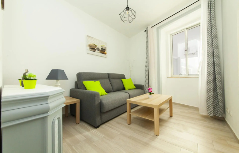 A46 - Oliveira Downtown Apartment
