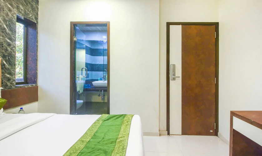 Treebo Blue Moon Powai
