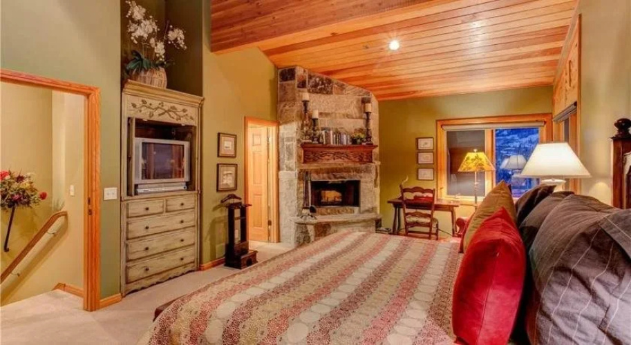 Twin Pines