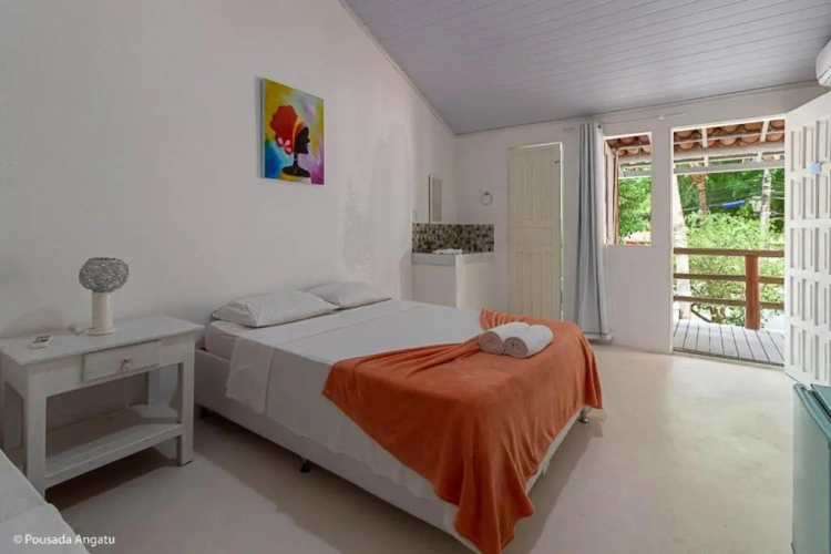 Standard Triple room