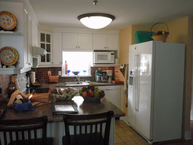 A Suite at Kitsilano Cottage
