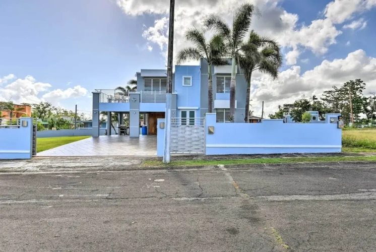 3 Bedrooms Cottage with balcony