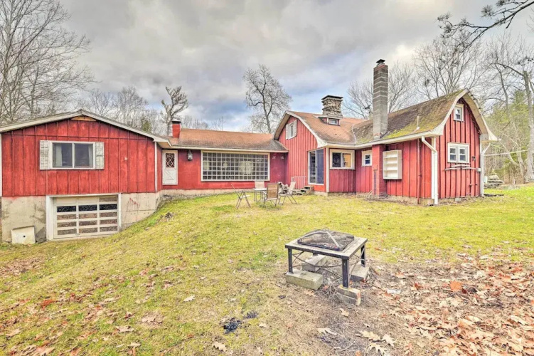 Old Time Catskill Mtn Retreat, Handcrafted Cabin!