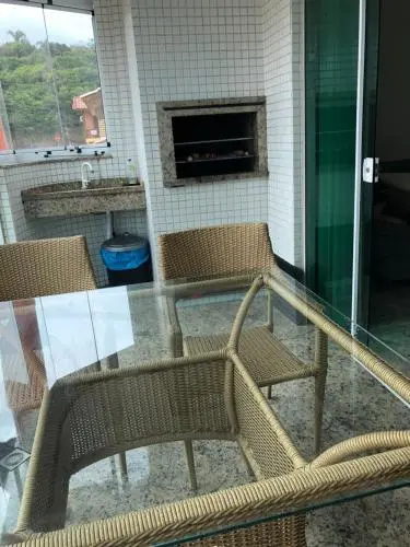 4 Ilhas, 2 Suites, 2 Garagens