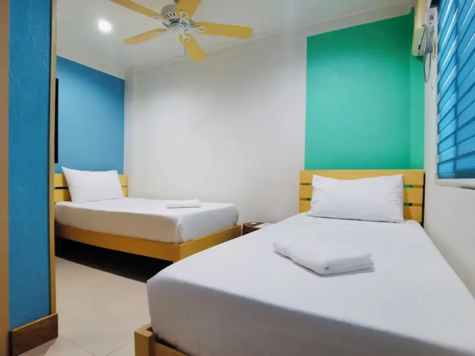 Den Den Guesthouse