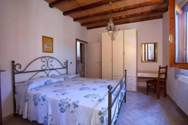 2 Bedrooms Cottage
