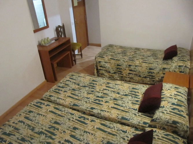 Hostal y Apartamento Molí de Mar