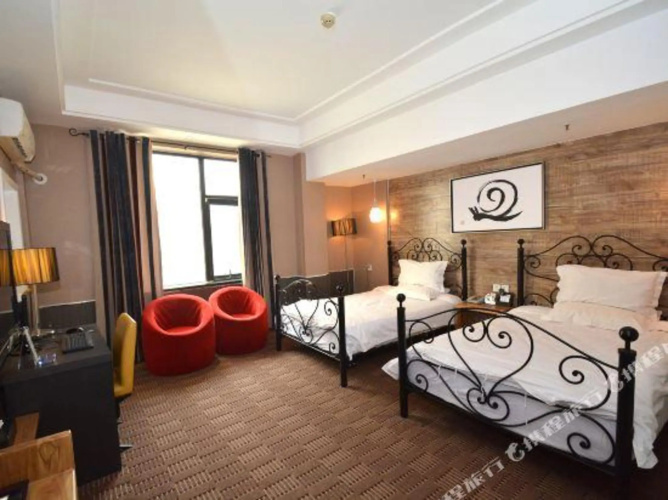 Snail House Hotel