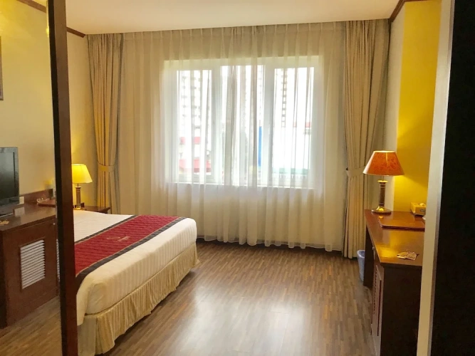 Deluxe Double room with city view
