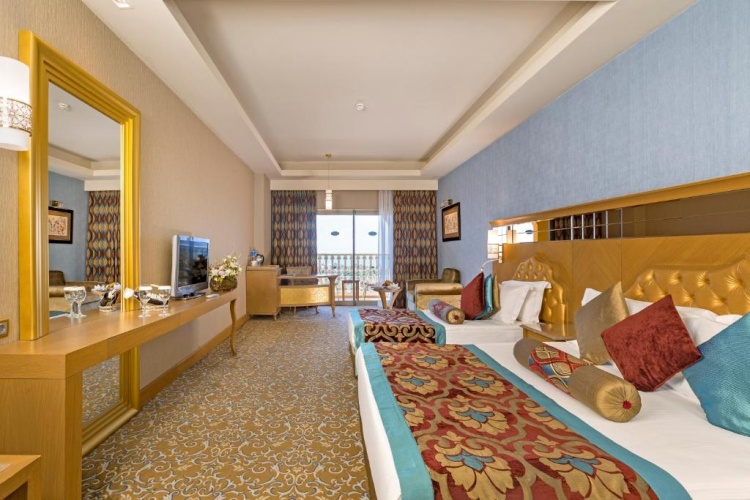 Deluxe Suite