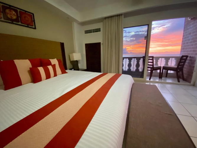 Costa Sur Resort & Spa