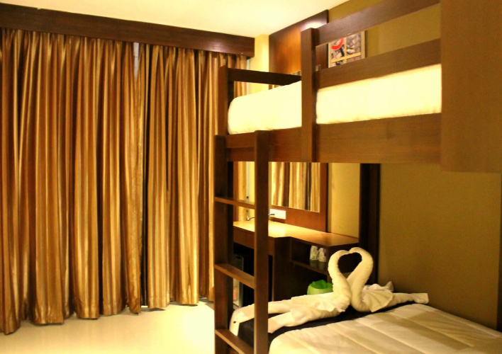 Silver Sand Suites