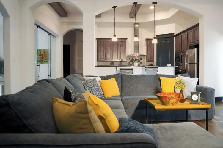 Walk to Boat Launch: Stylish Austin Gem