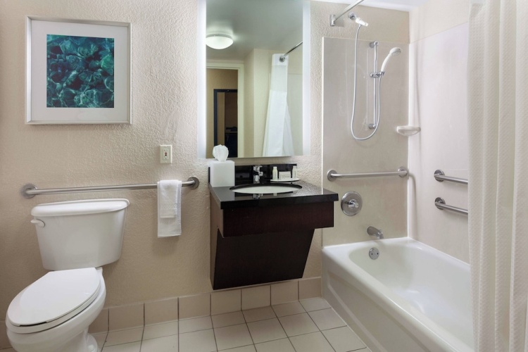 Fairfield Inn & Suites Lake Buena Vista in Marriott Village photo 10