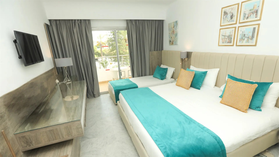 Triple room