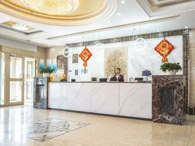 Junhu Hotel