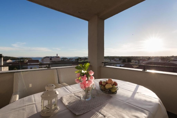1 Bedroom Apartment with sea view