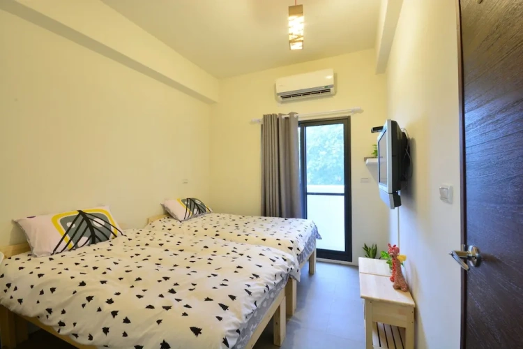 Economy Twin room with balcony