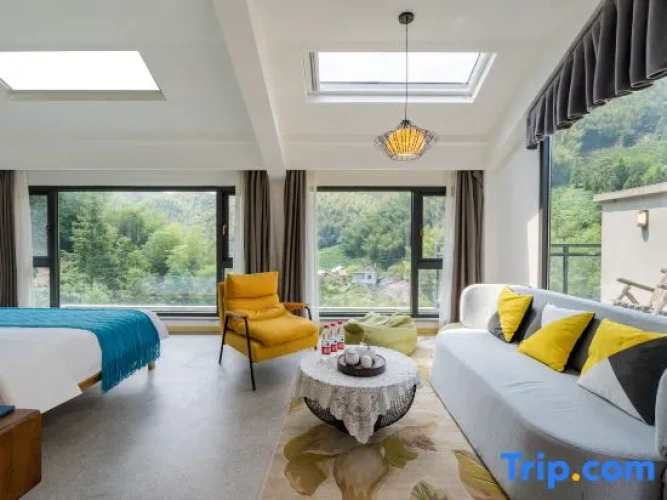 Double Suite with mountain view