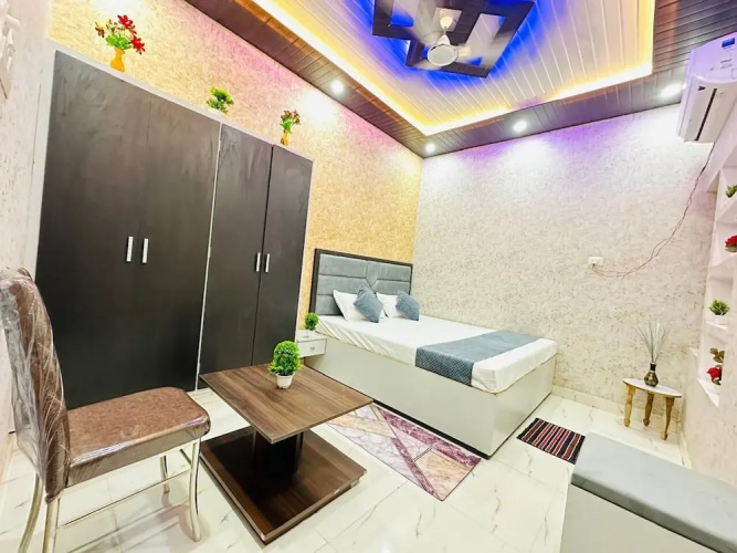 Star Residency