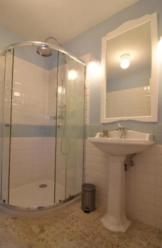 Janez Rooms