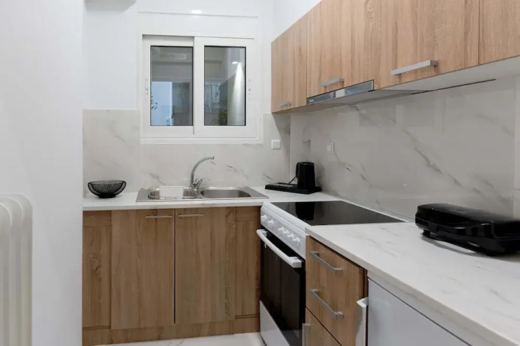 Phaedrus Living Kolonaki Maple Residence