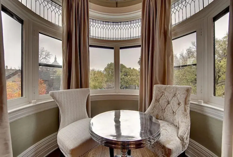 New Victorian Mansion Bed & Breakfast