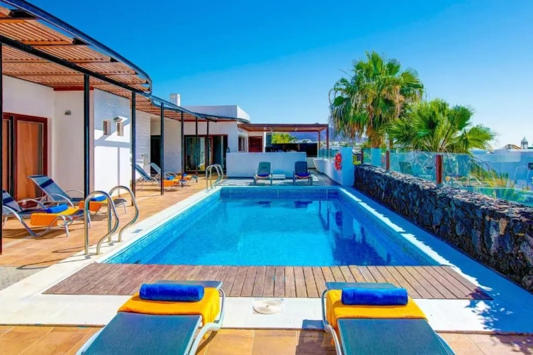 Deluxe Villa