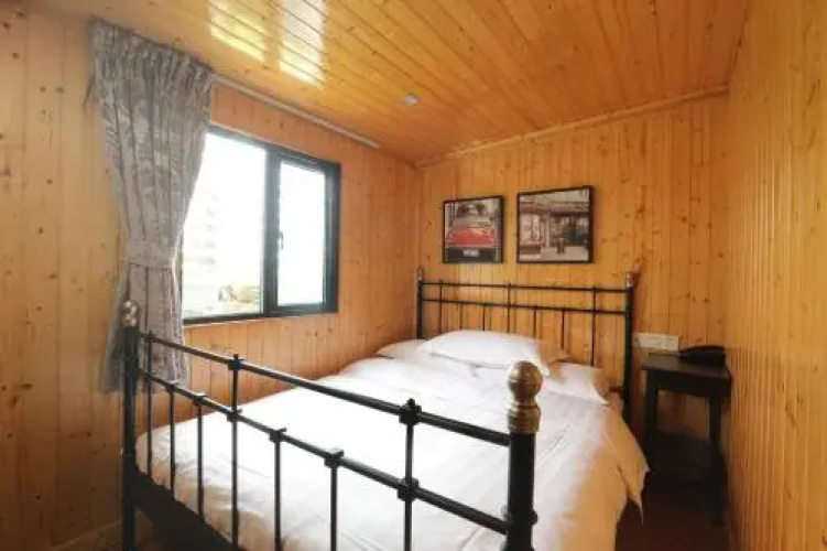 Men Tang Hotel