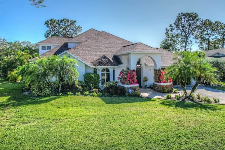 4 Bedrooms Cottage