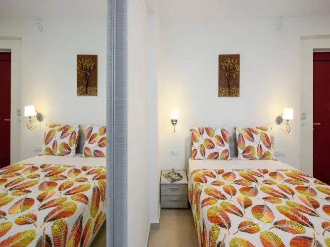 Deluxe Double room with partial sea view