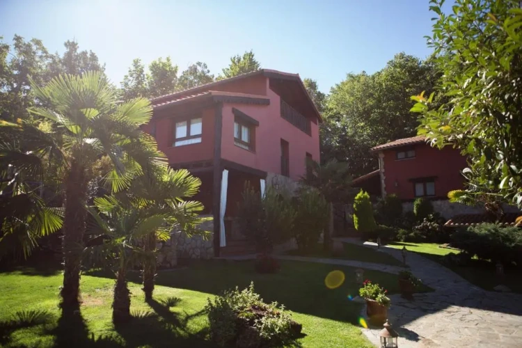 2 Bedrooms Villa