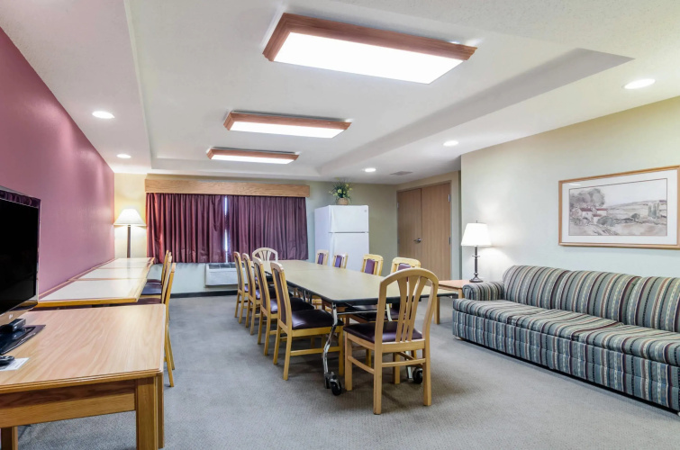 Rodeway Inn Hesston