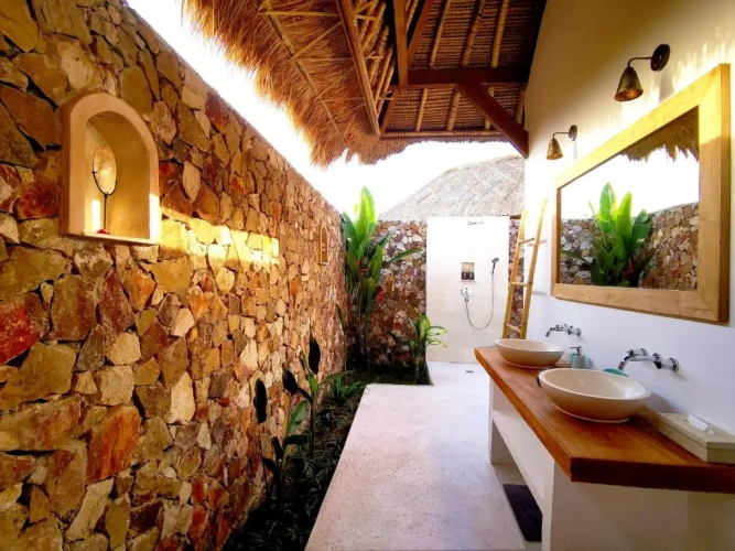 Superior Bungalow with garden view