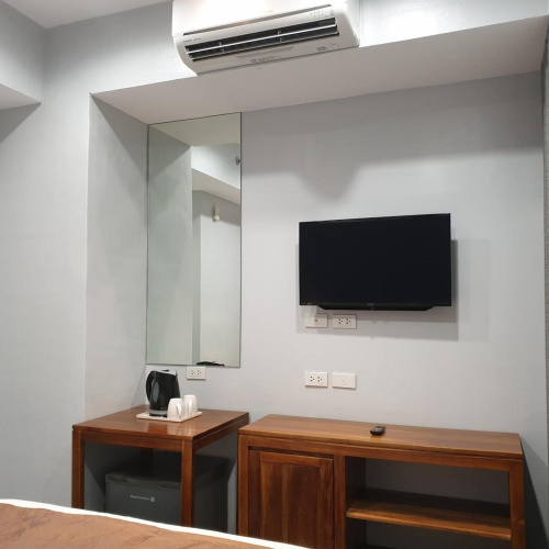 Leez Inn Makati
