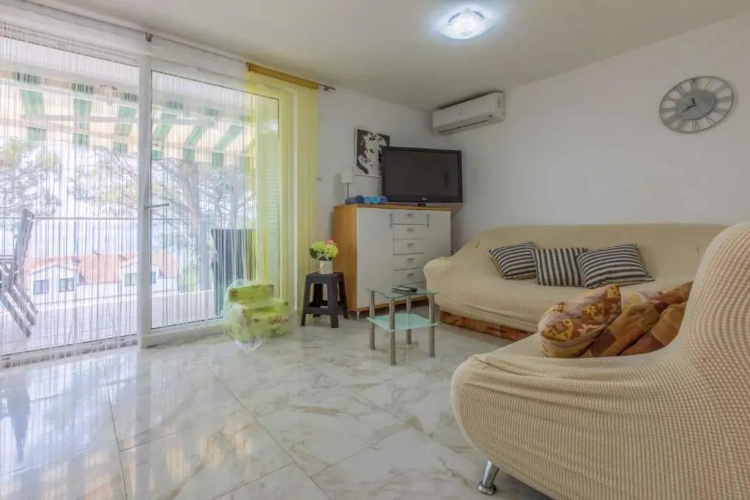Apartment in Selce 39426