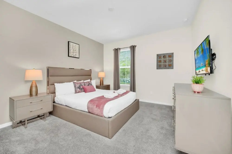 Chic Resort Villa: Themed Rooms, Pool & Game Room!